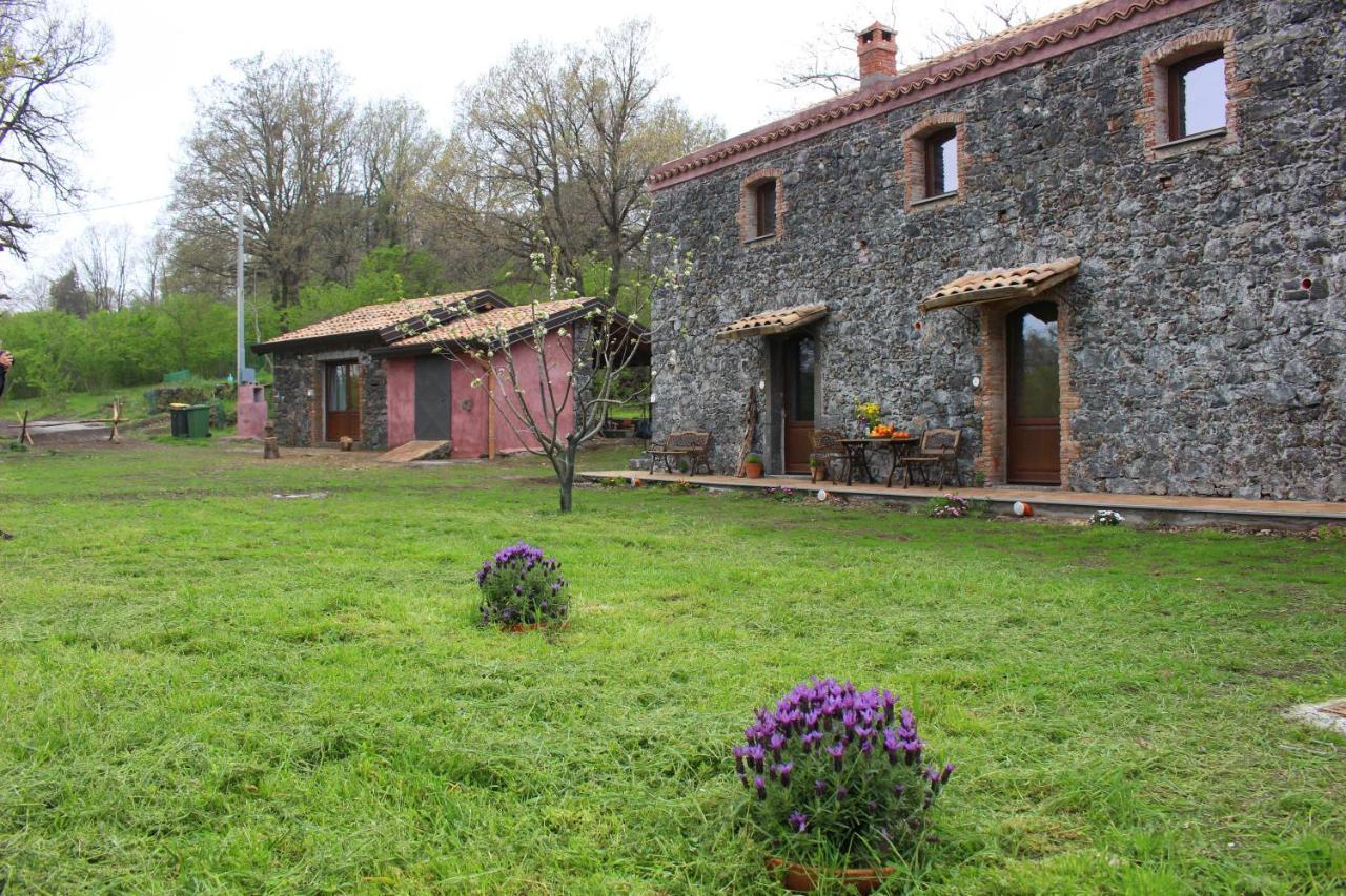 Agriturismo La Caraffara Sull' Etna Puntalazzo Exterior photo